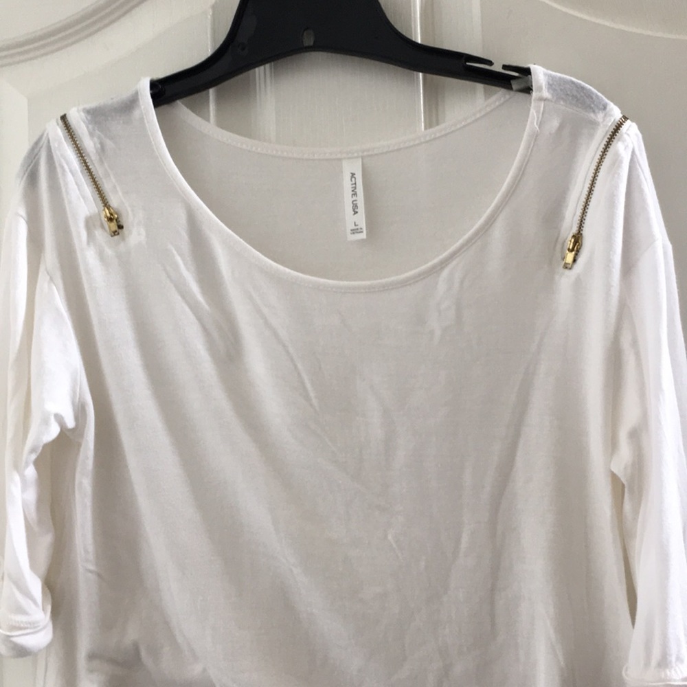 FINAL MARKDOWN Active USA tee large